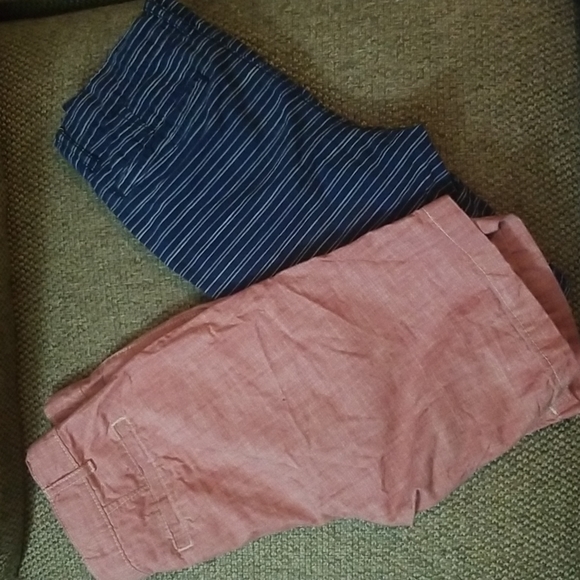 2 Pairs of boys shorts like new size 7 - Picture 2 of 6